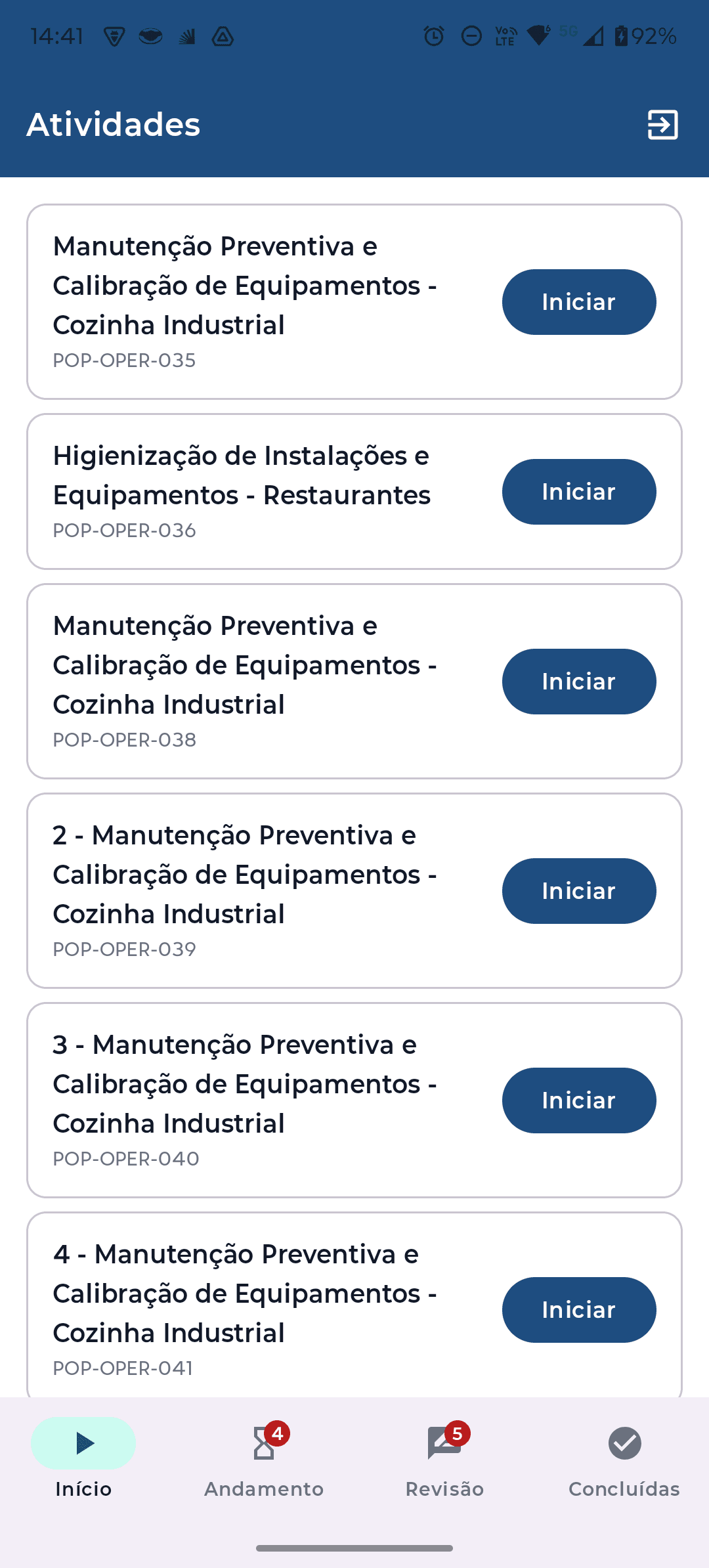 Tela de execução com checklist no celular
